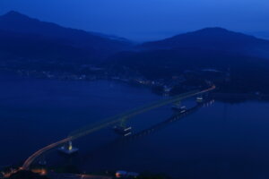 BLUE MOMENT | 周防大島「飯の山展望台」から朝の絶景を眺める